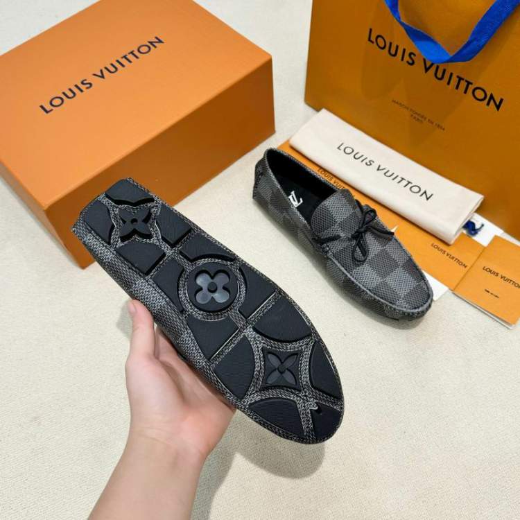Picture of Louis Vuitton Shoes _SKULVsz38-45mnf100112227